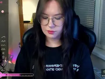 coy_amina_ — Tits flash [46 tokens left] #curvy #anal #goth #bigtits #smoke