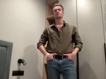 cute_skywalker — Standing alpha god. The more you tip, the harder I get. Push me to explode. No tips = I vanish. You control how deep I go. Earn the peak. #alpha #straight #tall #hairy #muscle