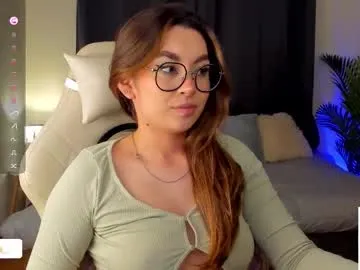 dakottaa__ —  Happy day   #ahegao #latina #bigass #18 #natural [3158 tokens remaining]