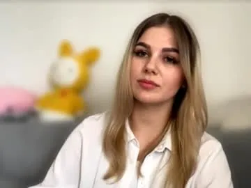 daleskafidas — Goal : hair bra  Hello guys ^my name is  Bella   Welcome to my room ^ #new #shy #natural #18 #bigboobs [98 tokens remaining]