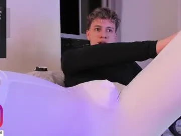 derekolsen_ — Show Butt [120 tokens left] Hey guys, perfect day to have fun! #bigdick #lovense #young #new #cum