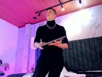 dustin_sonne — GOAL: flex body  [96 tokens remaining] Let's have a good time every night and let your imagination fly. #lovense #bigcock #feet #muscle #master
