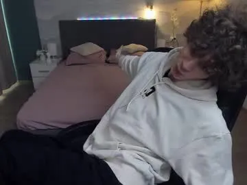 edvardblare — BIG LOAD [461 tokens left] Hey, lets have some fun together! #twink #ass #cute #athletic #bigdick