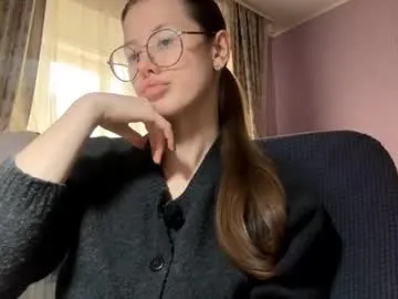 eleanoradriere on Chaturbate