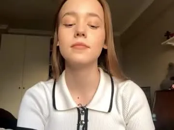 ellamenas on Chaturbate 