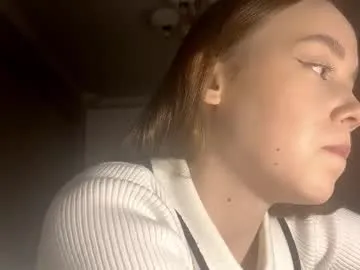 ellamenas on Chaturbate 