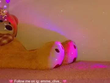 emma_clive —  Hard spank on ass  Hey  #deepthroat #blowjob #feet #smalltits #pantyhose