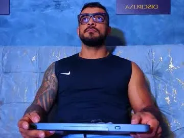eric_harrison1 — show cum + flex  #lovense #bigcock #cum #muscle #bbc [200 tokens left]