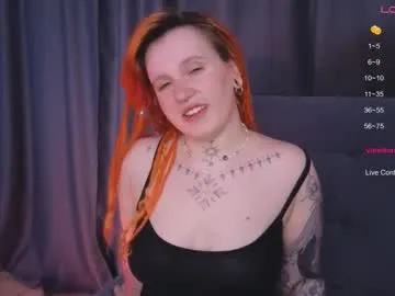 evaredmooon — GOAL: Spank ass hard [43 tokens remaining] Hi, I'm Eva and I'm a trans girl after a full transition #curve #biglegs #toy #feets #tgirl