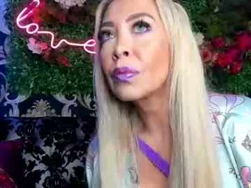 evelynagrey on Chaturbate 