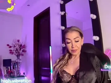 evelynagrey on Chaturbate 