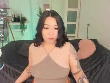 ferry_tail — GOAL: oil in my ass [41 tokens remaining] Welcome to my room! #asian #tummy #bbw #bigass #sph