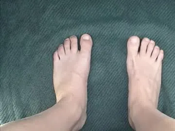 gaming99 — #bigfeet #footfetish #barefeet #dom