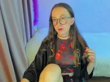 happystephanie — Hallo allemaal! Hi boys!   let's be kind to each other :) #dutch #strip #nonude #findom #c2c