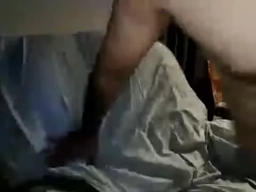 illydan04 on Chaturbate 