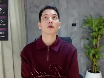 isaac_miler — Goal: Sexy Dance #oil #dance #dirtytalk #twerk #party #kinky - Next Goal: Show body al naked