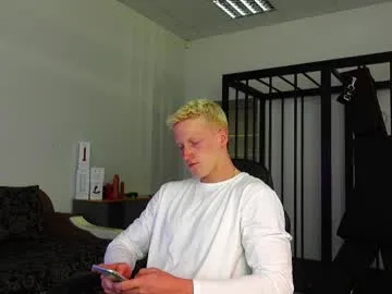 jacob_devon — Workout PUMP  #new #young #fit #handsome #lovense [0 tokens remaining]