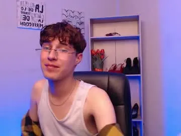 jeam_hot — Kisses for you  #gay #glasses #smoke #petite #bigdick [50 tokens left]