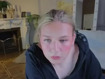 jes_solar — GOAL: anal plug [125 tokens remaining] Meow ** #bigcock #trans #cum #femboy #bbw