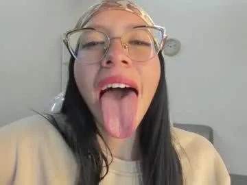 katty_mouth — Make me spit that cock, I'm ready to play   - Multi-Goal :  Spit my pussy #smoke #spit #saliva #ahegao #deepthroat