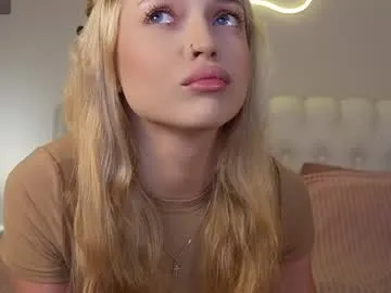 kelly_peachpiee on Chaturbate 