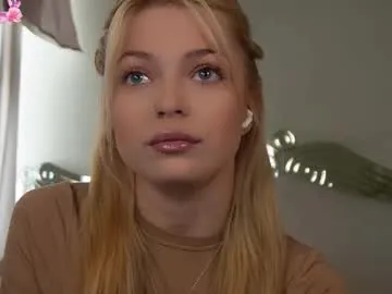 kelly_peachpiee on Chaturbate 