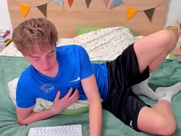 lanny_fandi — GOAL: Doggy in Ticket show [900 tokens remaining] You make our day: 2999 #18 #bigcock #ass #twink