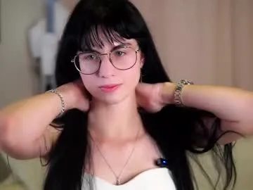 laureljarrar — Goal:Pinch my nipples close to the camera #new #18 #petite #shy #cute [234 tokens remaining]