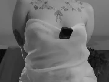 little_maeve on Chaturbate 