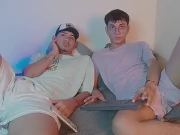 logan_willyams_ — GOAL: cum in face [888 tokens remaining] Welcome to my room! #bigcock #cum #couple #skinny #cute