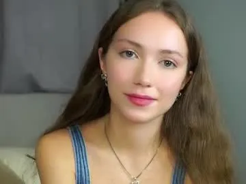 loriamarzinske — Be my king in the room for 3333TK^^ Its my fifth day here Goal:For a good day<3 #teen #18 #new #shy #natural [33 tokens remaining]