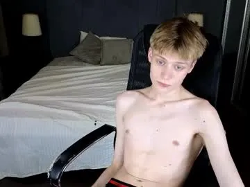 louie_evans — GOAL: cum show [2455 tokens remaining] aquadisco #new #twink #18 #young #feet