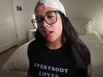 maiiaa_ — [679 tokens to goal] -- Maiia's Room #petite #nonude #sensual #allnatural #latina -- Current Goal: Strapless 