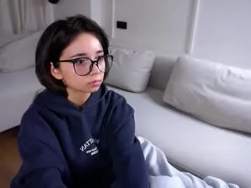 maracommiskey on Chaturbate 