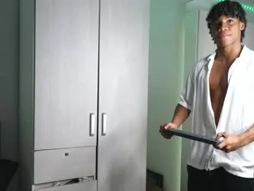 marcelo_dosantos77 — SHOW CUM!! #twink #latino #findom #new #muscle #ebony [2990 tokens remaining]