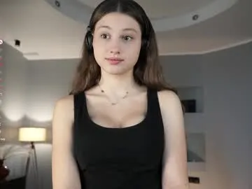 margarethowell — Goal: tease with with my top and flash my bra  #bigboobs #lovense #squirt  #18 #natural [0 tokens remaining]