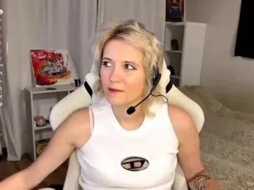 maudhendry — Goal: take off my skirt :) heey! thx so much, 18 years old:My name is Kaya! Let's have fun with just you! #fuckmachine #lovense #18 #squirt #dildo [104 tokens remaining]
