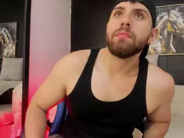 maximo_wolf1 — GOAL: Remove jacket [30 tokens remaining] good experience #muscle #bigdick #blowjob #beard  #hairy i love that you suck my cock and hang with her