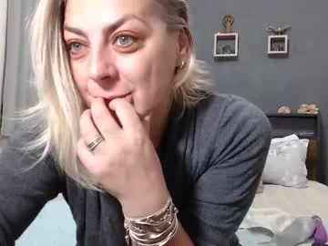 milfyanddaddy — M.I.L.F..YES DADDY I NEED UR COCK!! - Multi Goal: red lips & cockhead... Facial @goal [1474 tokens left] #lovense #bigpussylips #boobs #milf #bigass