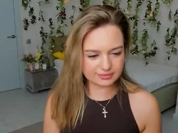 miraclecurly — I do squats for every token)) #nonude #shy #student #natural #tease [221 tokens remaining]
