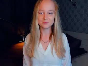 nicolavanderbie — Little our fun for my first day here! GOAL - u say my yes beautiful, do u want to see them close? #new #shy #18 #teen #skinny [0 tokens remaining]