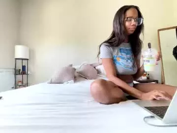 serenitybee on Chaturbate 
