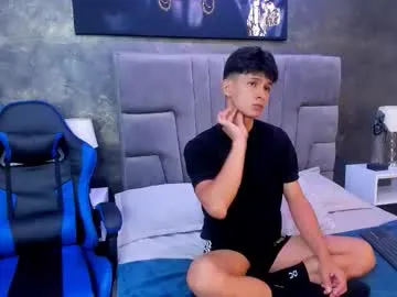 stephane_rouss — GOAL: Hard dick [30 tokens remaining] Welcome to my room! #18 #bigcock #new #young #cum