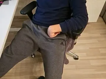 tree1989 on Chaturbate 