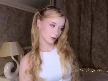 truuuly_yours — Nice to meet u, I'm Aurora! Help with 200 Goal:Tease u with my shorts #18 #shy #natural #young #bigass [81 tokens remaining]
