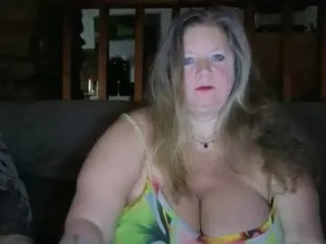 vampwoman — #dutch #mature #bbw #bignaturalboobs #naked