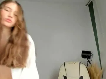 velvet_cherry on Chaturbate