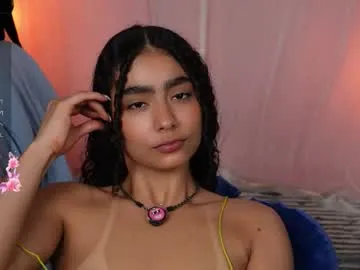 vicky_curly — I am #18 #shy #latina - Goal: If u like how I look today  [168 tokens left] #teen #anal