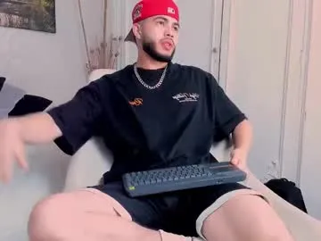 vincentblack_ — GOAL: Naked + Jerk [250 tokens remaining] Hi  #New Ready for fun, Ready for Fuck Follow me in me Social media #bigcock #cum #new #muscle #latino