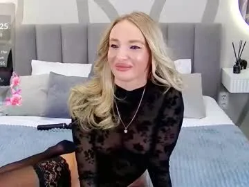 wow__jullia on Chaturbate 